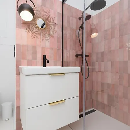 Lovesea Apartamento Rewal